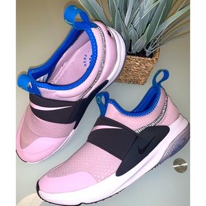 NWB Nike Joyride Nova Sneakers